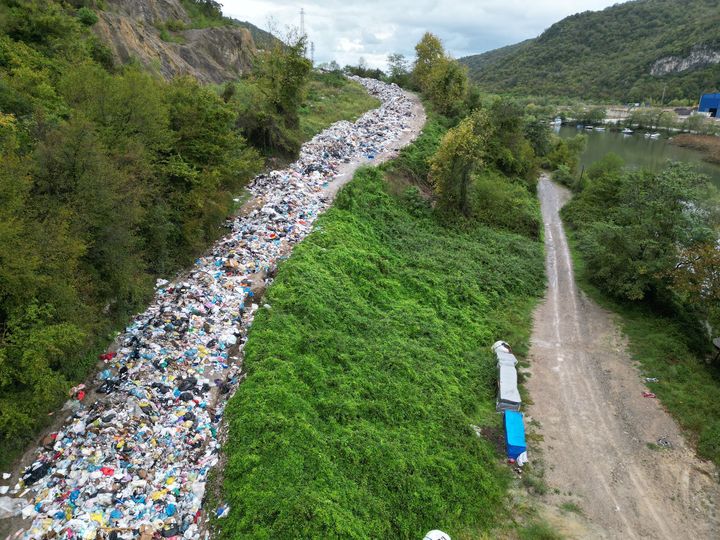 Inkumu Vahşi Çöp Döküm Sahası'na Tonlarca Çöp Döküldü