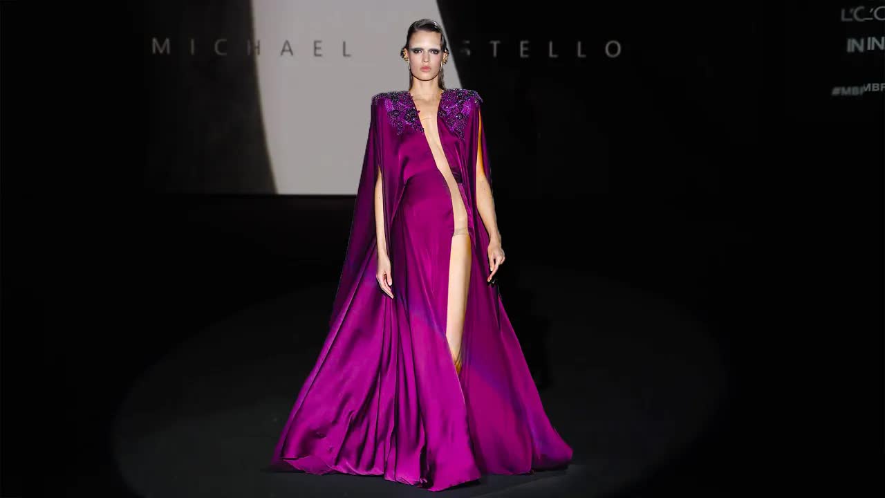 Michael Costello'nun Yeni Koleksiyonu Mercedes-Benz Moda Haftası'nda Tanıtıldı 