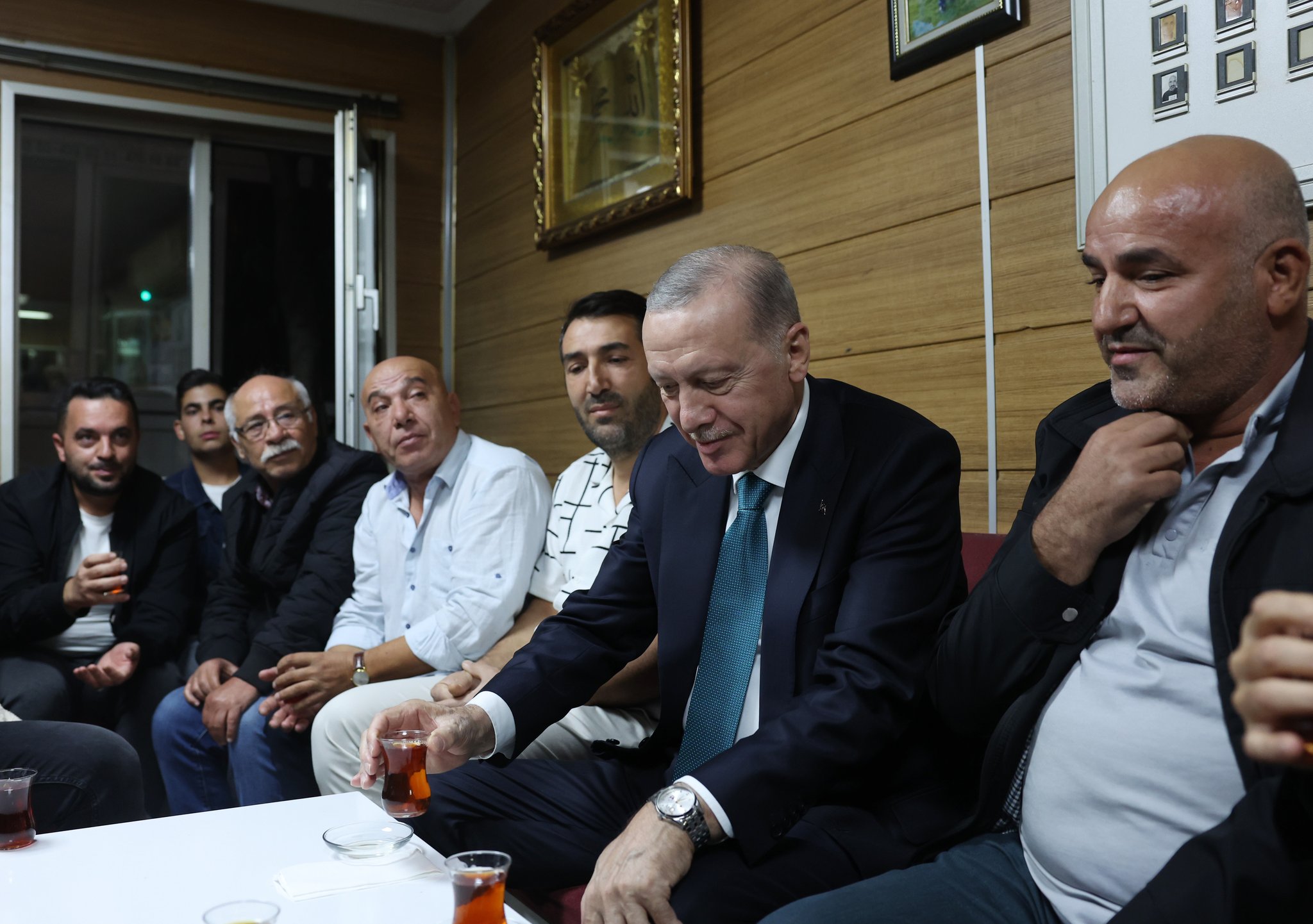 Cumhurbaşkanı Recep Tayyip Erdoğan Hatça Ana Taksi Durağı'nı Ziyaret Etti