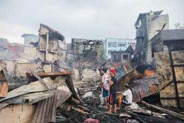 Manila'da Yangın: 300 Aile Etkilendi