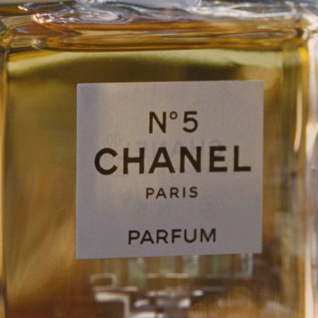 Chanel, N°5 Parfümü İçin Yeni Bir Kampanya Başlattı