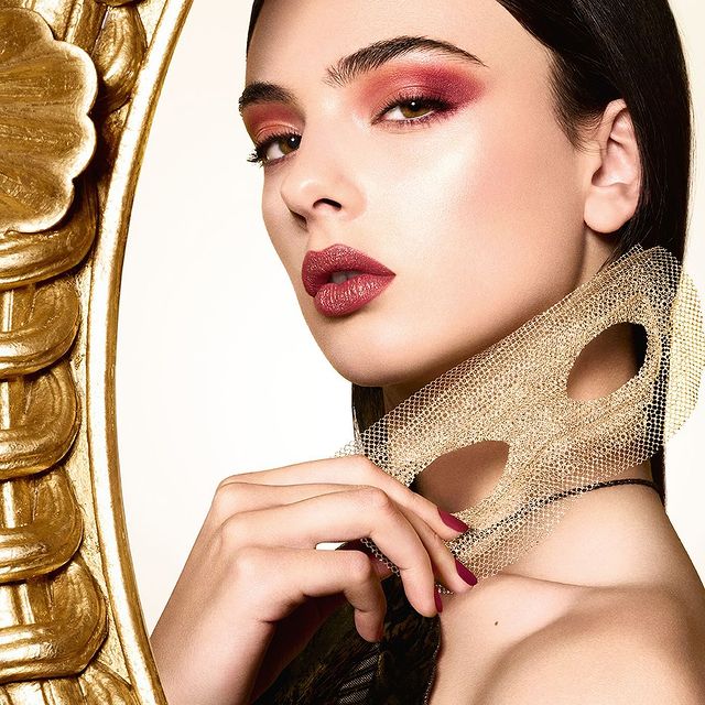 Dior, Golden Ball Holiday Makeup Koleksiyonu'nu Tanıttı