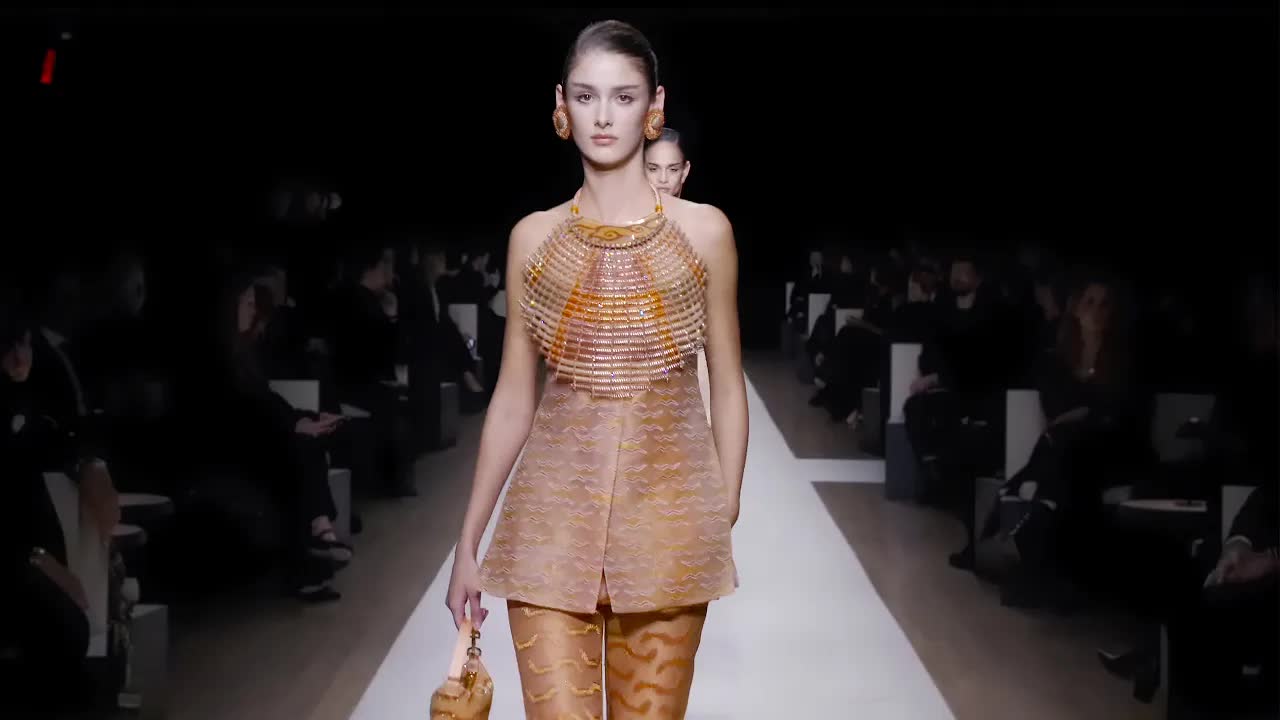 Giorgio Armani, 2025 İlkbahar/Yaz Koleksiyonunu New York'ta Tanıttı