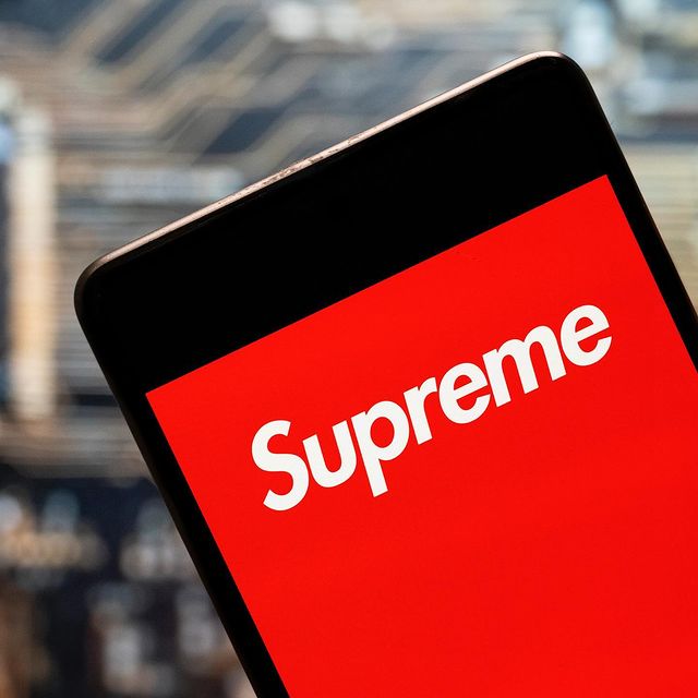 Supreme, Asya Pazarında Çevrimiçi Alışveriş İmkanı Sunuyor