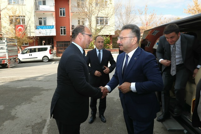 Valimiz Sayın Hüseyin Aksoy, Seyitgazi Belediye Başkanı Uğur Tepe'yi Ziyaret Etti