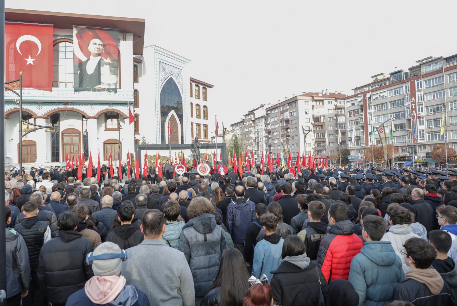 Atatürk'ün Ölüm Yıl Dönümünde Kütahya'da Saygı Töreni