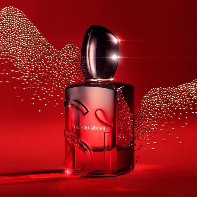 Yeni SÌ PASSIONE EAU DE PARFUM INTENSE ve SÌ PASSIONE EAU DE PARFUM İle Tatil Günlerinin Vazgeçilmezi!