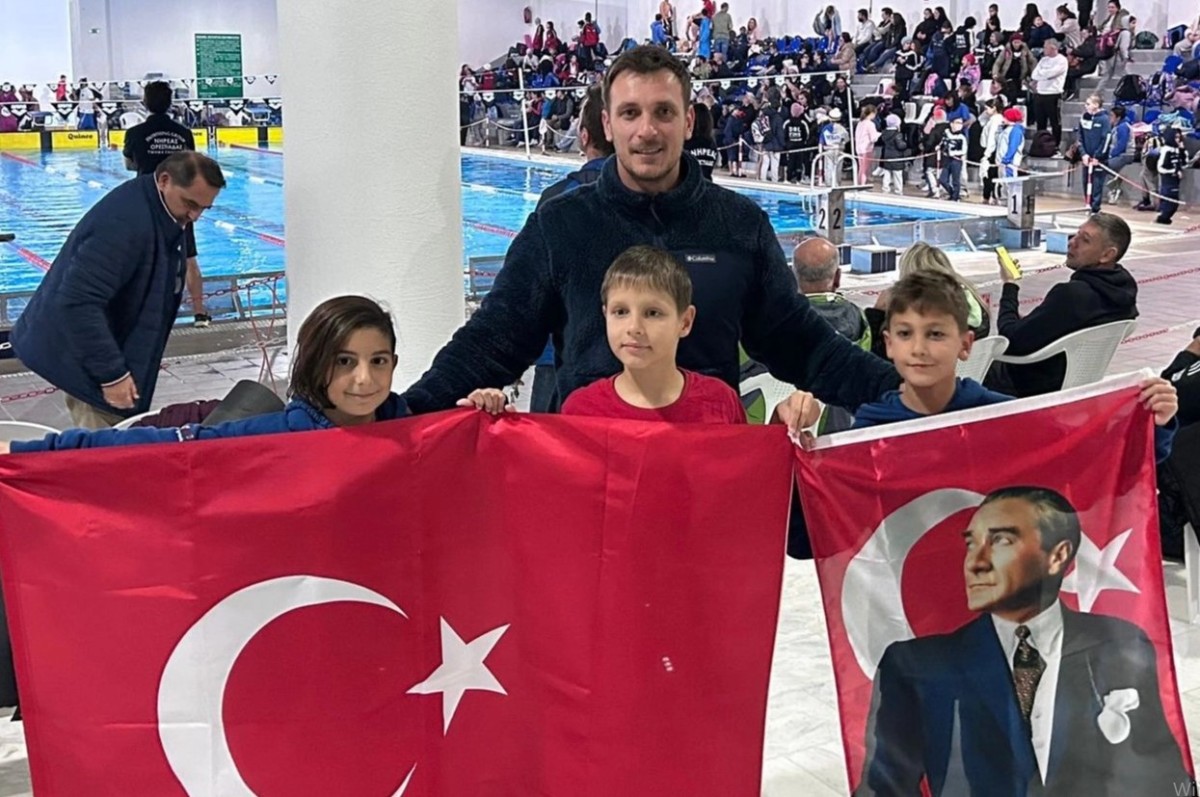 Keşan Kaan Spor Kulübü Minik Yüzücüler Atatürk'ü Anma Haftası Etkinliğinde