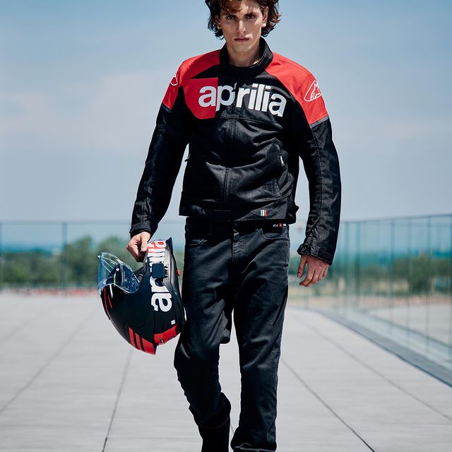 Aprilia'dan Yeni Alpinestars Motosiklet Koleksiyonu