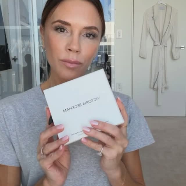 Victoria Beckham, Posh Balm Colour Collection İle Yeni Bir Koleksiyon Sunuyor