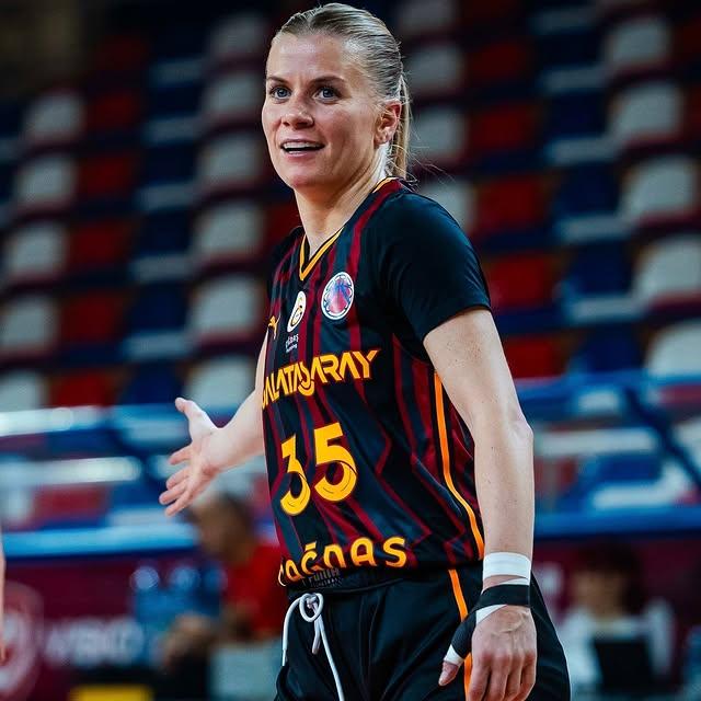 Nolook Julie: Basketbol Dünyasında Yeni Bir Fenomen