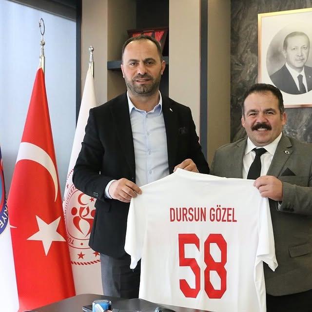 Türkiye Futbol Federasyonu Engelliler Koordinasyon Kurulu Başkanı Kerim Vural, İşitme Engelliler Spor Federasyonu Başkanı Dursun Gözeli'ni Ziyaret Etti