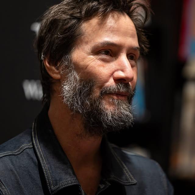 Keanu Reeves’in Yeni Denim Ceketi Üzerine Bilgiler