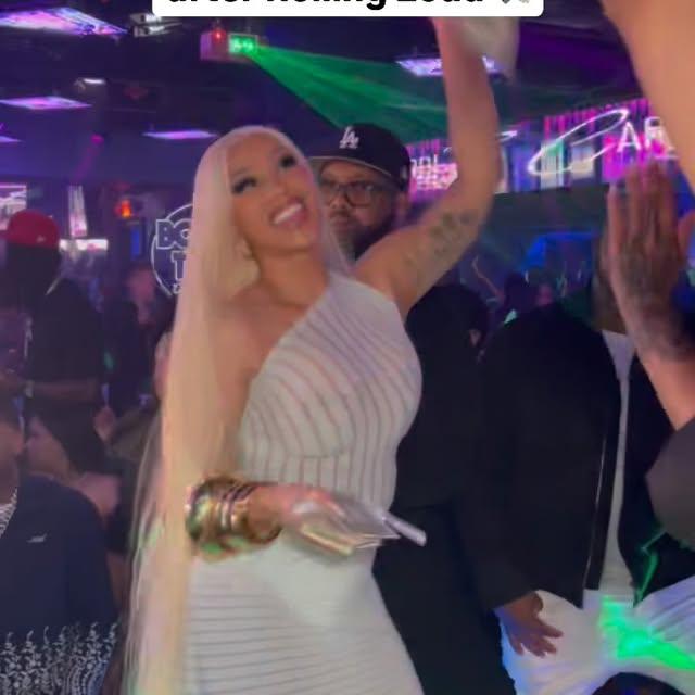 Miami'de Cardi B'nin Partisi İle Unutulmaz Bir Gece