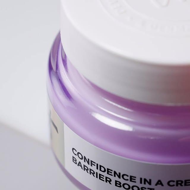 IT Cosmetics'ten Yeni Bir Ürün: Confidence In A Cream Barrier Boost