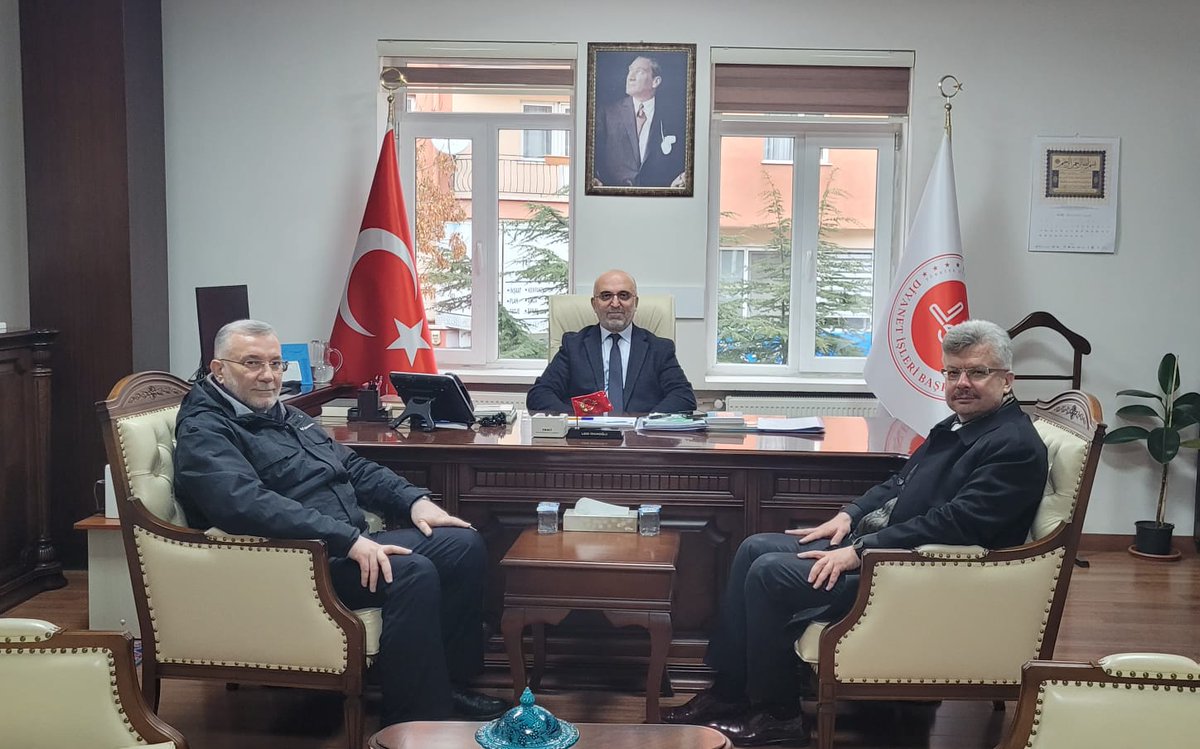 Diyanet İşleri Başkanlığı Din İşleri Yüksek Kurulu Uzmanı Ahmet Gelişgen ve Şuhut İlçe Müftüsü Fatih Aytekin, Afyonkarahisar İl Müftüsü Lütfü İmamoğlu'nu ziyaret etti.