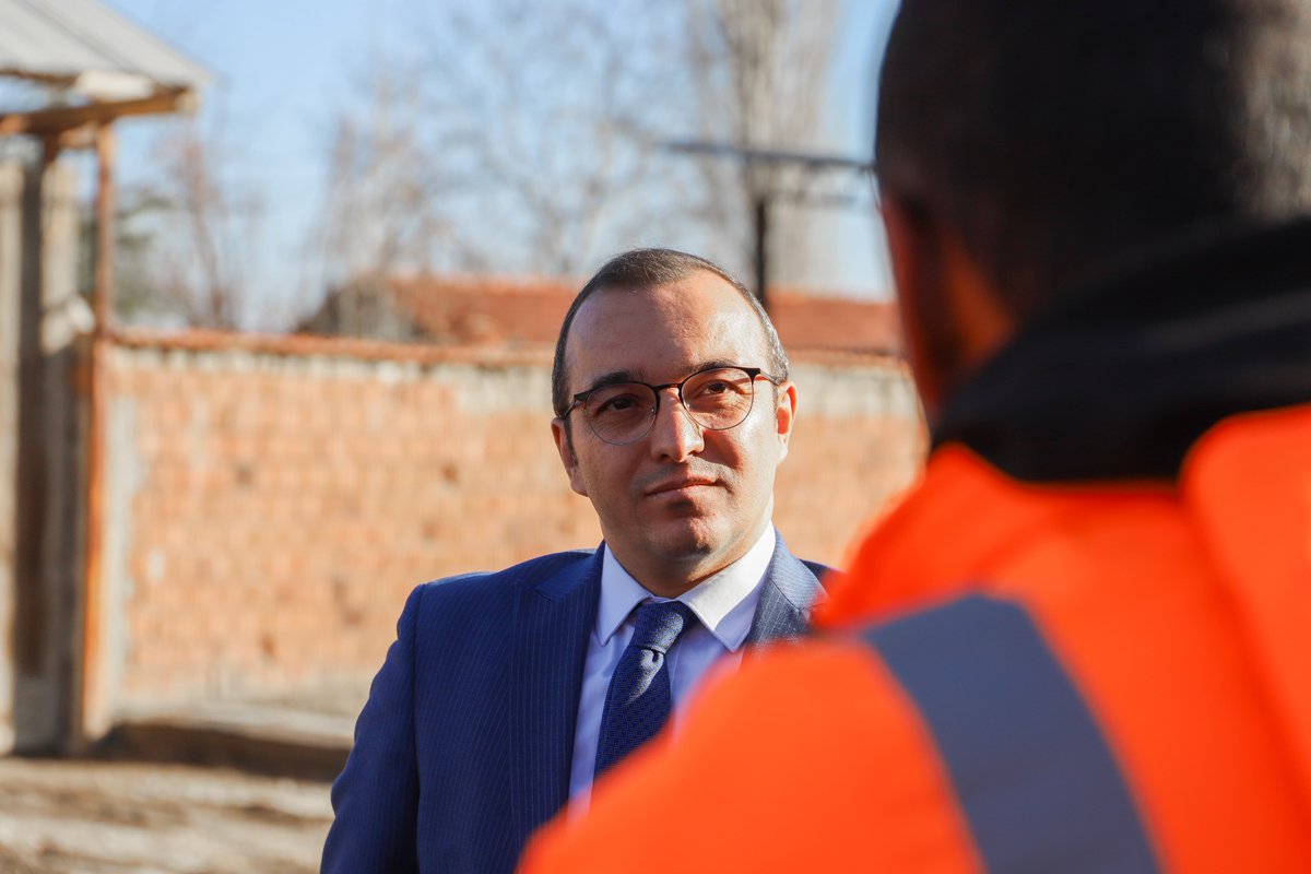 Çobanlar Kaymakamı ve İlçe Belediye Başkanı Asfalt Çalışmalarını İnceledi