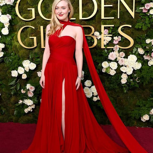 Dakota Fanning, 82. Altın Küre Ödülleri'nde Şıklığıyla Dikkat Çekti