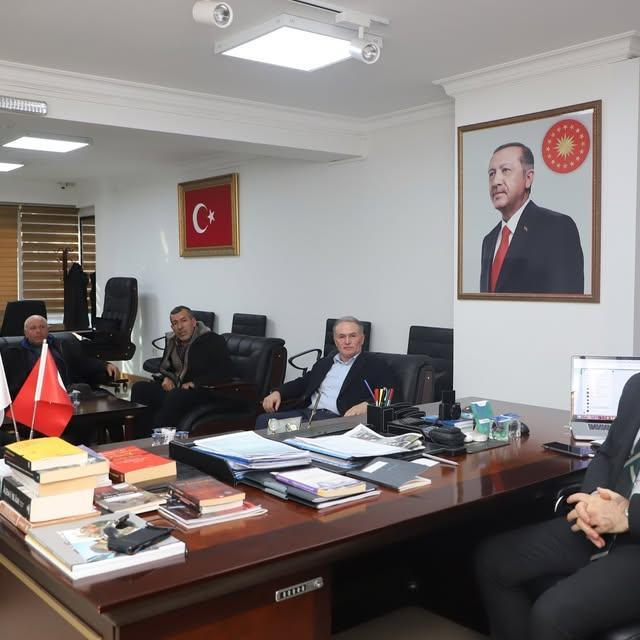 Mahmut Köyü Muhtarı Mehmet Kuzu, AK Parti İl Başkanı Av Turgay Şahin'i Ziyaret Etti