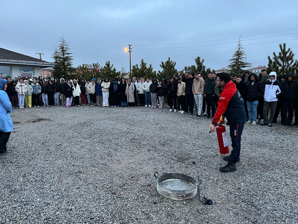 Afyonkarahisar'da Öğrencilere Yönelik Afet Farkındalık Eğitimi Düzenlendi