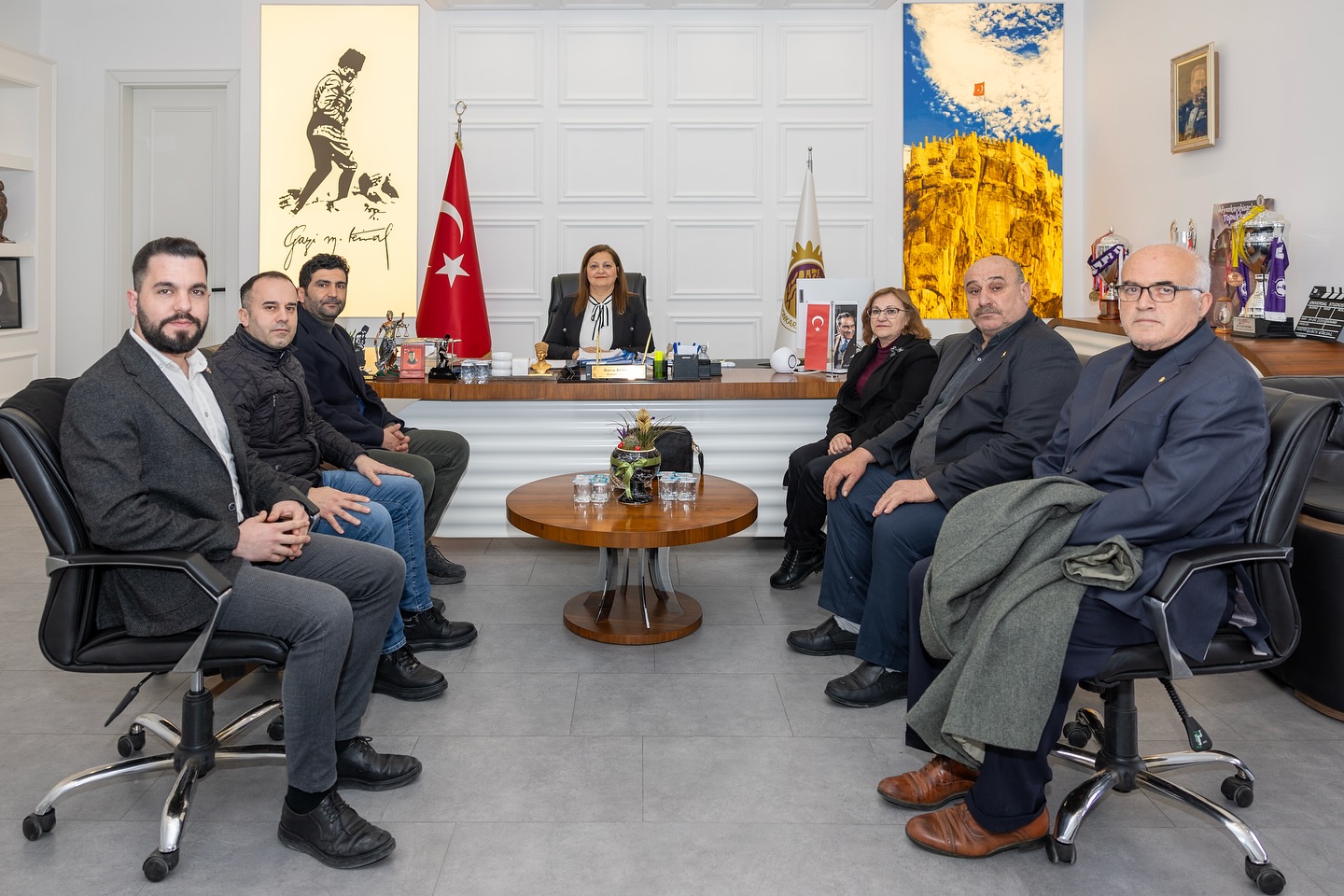 Afyonkarahisar Belediye Başkanı Burcu Köksal CHP Burdur İl Genel Meclis Üyeleriyle Buluştu