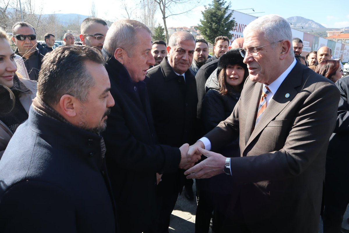 Manisa'da Çiftçilerle Buluşma: Yanlış Tarım Politikalarına Tepki