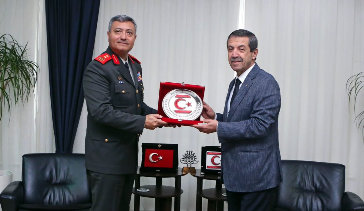 Güvenlik Kuvvetleri Komutanı Tümgeneral İlker Görgülü Dışişleri Bakanı Tahsin Ertuğruloğlu'nu Ziyaret Etti