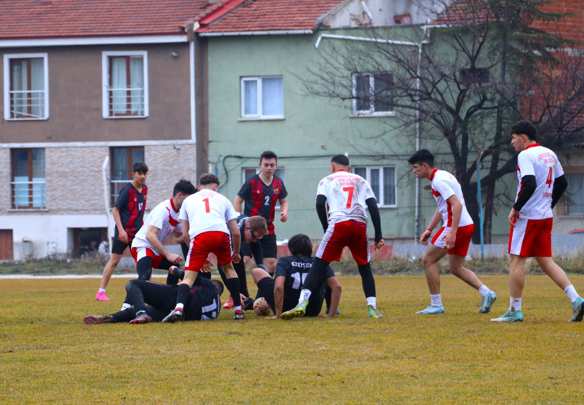 Eskişehir'de Genç Sporcular İçin Ragbi Müsabakaları Başladı