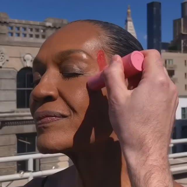 Pat McGrath'ın Blush Fantasy Ürünü Göz Alıcı Bir Görünüm Sunuyor