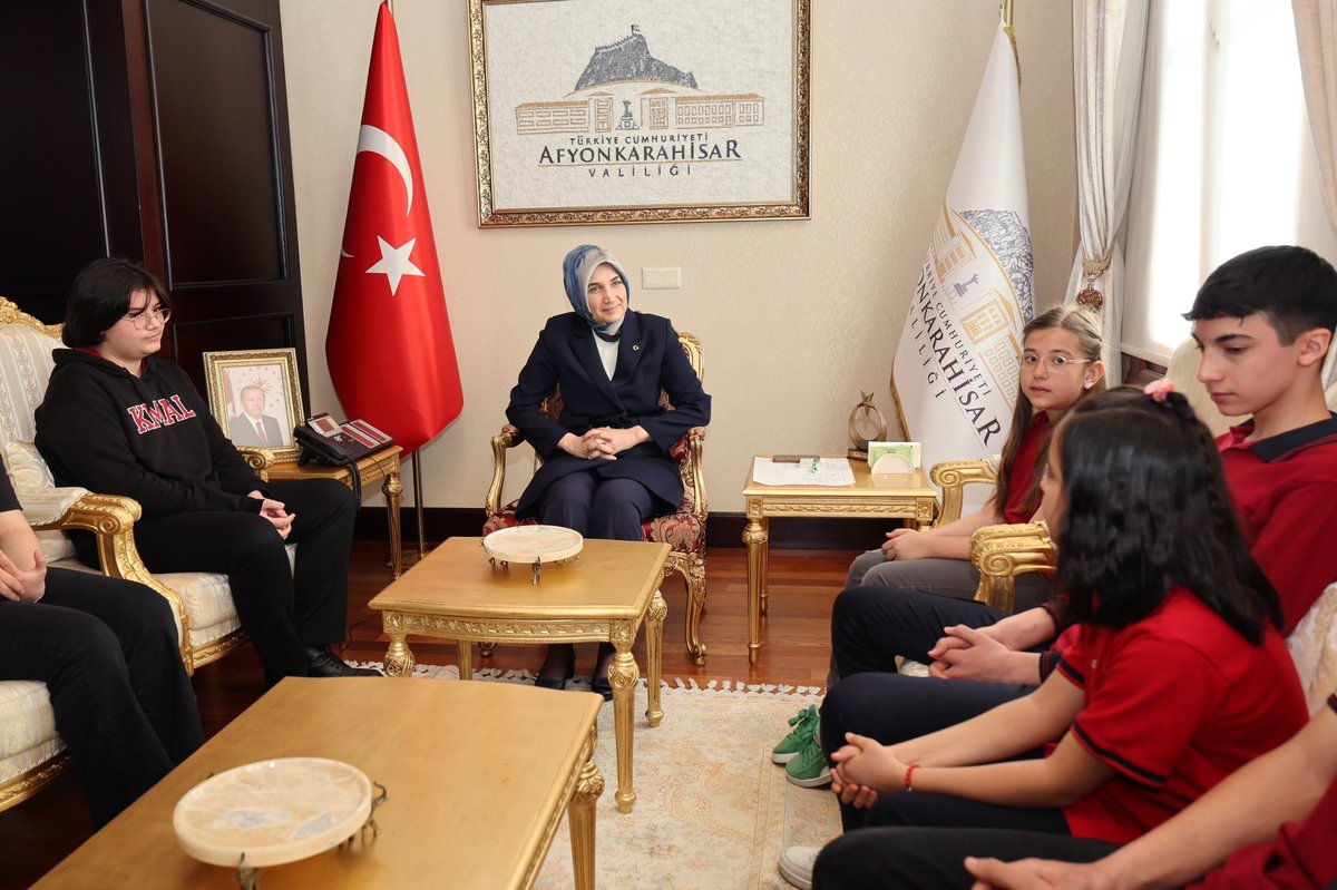 Afyonkarahisar'da İstiklal Marşı'nın Kabulü ve Mehmet Akif Ersoy'u Anma Günü Etkinliklerinde Dereceye Giren Öğrenciler Ödüllendirildi