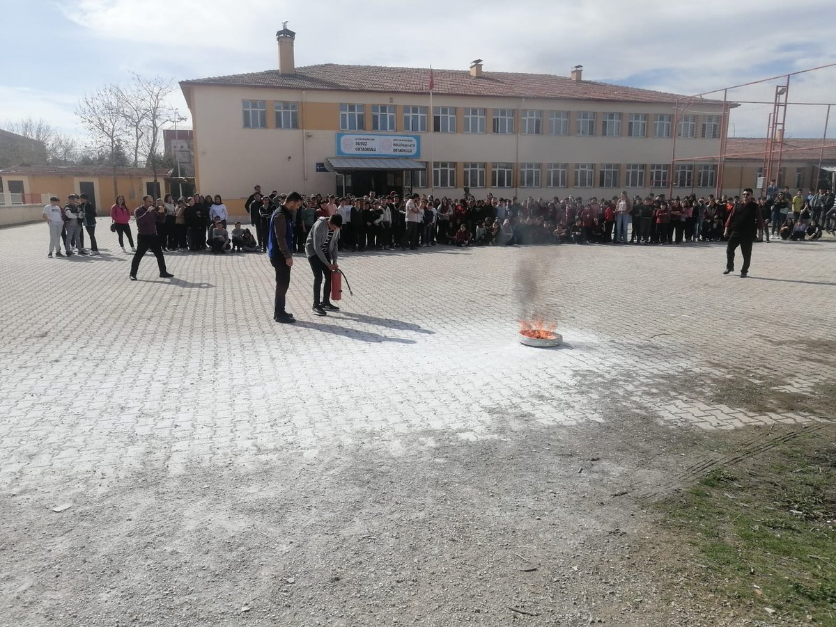 Afyonkarahisar'da Okullarda Afet Bilinci Artırılıyor