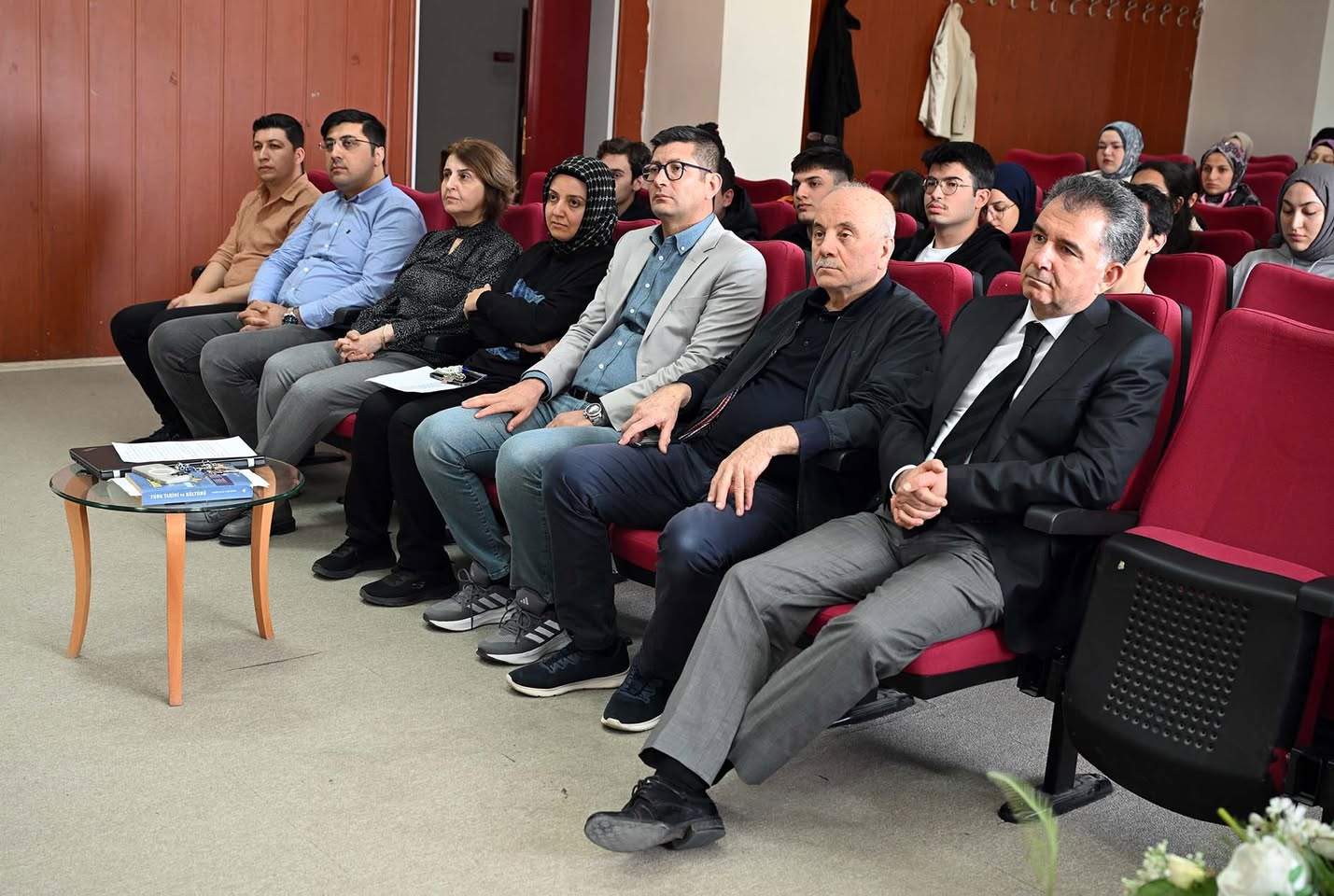 Afyon Kocatepe Üniversitesi'nde İstiklal Marşı'nın Kabulü ve Mehmet Akif Ersoy Konferansı Düzenlendi