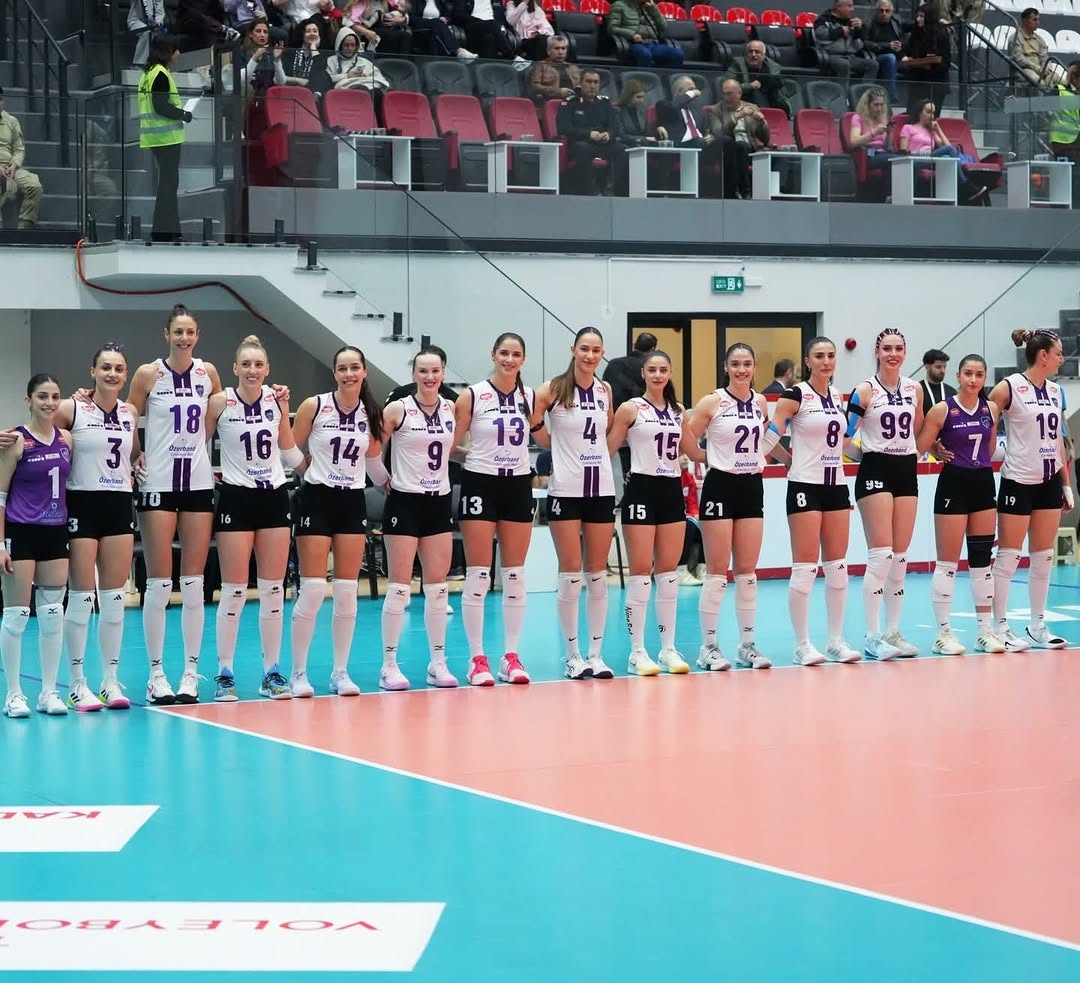 Afyon Belediye Yüntaş Voleybol Takımı Sultanlar Ligi'ne Yükseldi