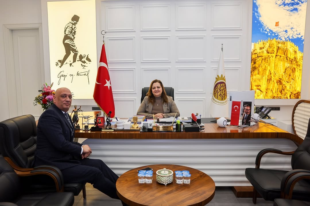 Afyonkarahisar Belediye Başkanı Burcu Köksal, Denizbank Afyonkarahisar Şube Müdürü Oruç Özen ile Görüş Alışverişinde Bulundu
