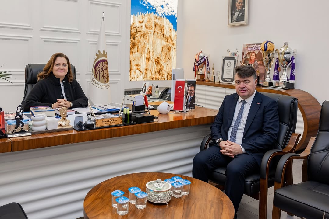 Afyonkarahisar Belediye Başkanı Burcu Köksal, Şoförler ve Otomobilciler Esnaf Odası Başkanı İbrahim Karataş ile Görüş Alışverişinde Bulundu