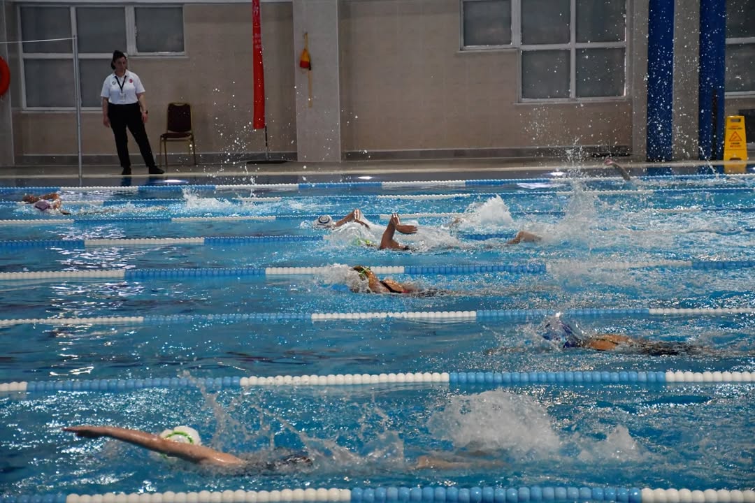 Afyonkarahisar Gençlik ve Spor İl Müdürlüğü'nün 19 Mayıs Yüzme Müsabakaları