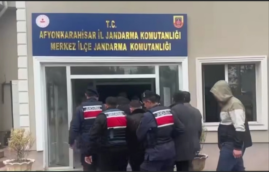 Afyonkarahisar’ın da Aralarında Olduğu 14 İlde Silah Kaçakçılarına Darbe