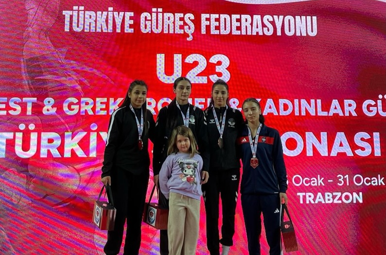 Afyonkarahisarlı Sporcular Trabzon'da Büyük Başarı Elde Etti