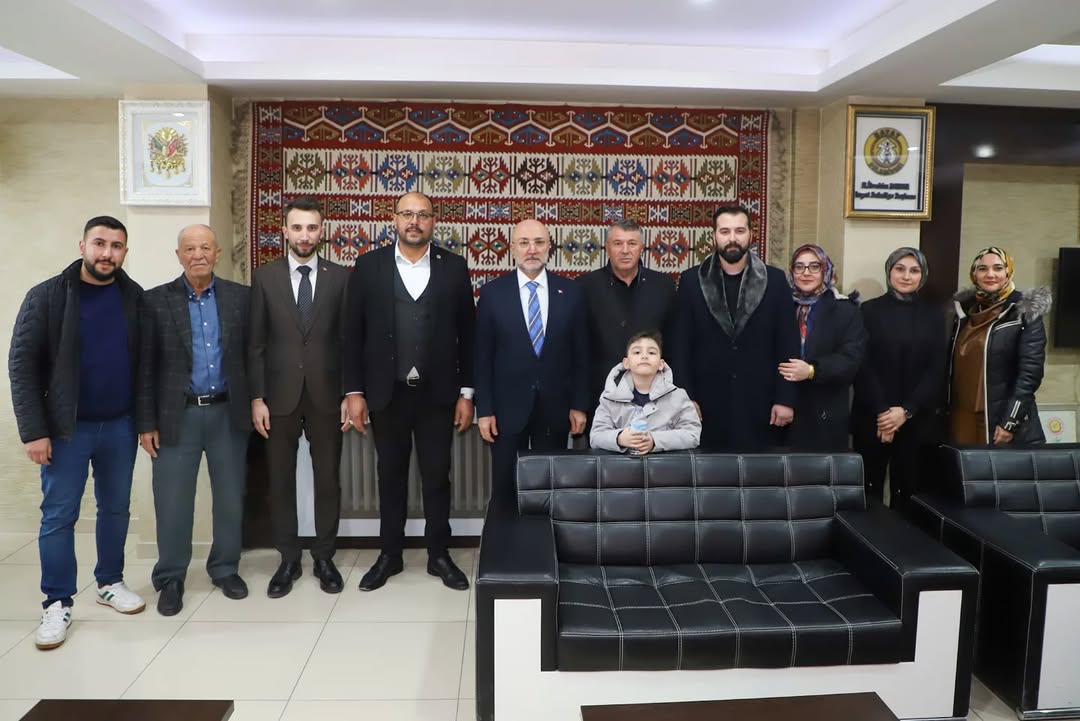 AK Parti Afyonkarahisar İl Başkanlığı'ndan Bayram Ziyareti