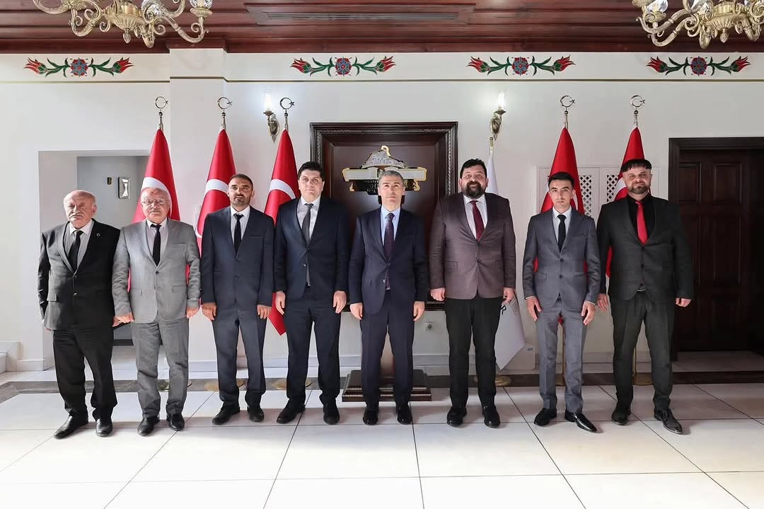 Başmakçı Belediye Başkanı Selçuk Gönüllü, Vali Dr. Naci Aktaş'ı Ziyaret Etti