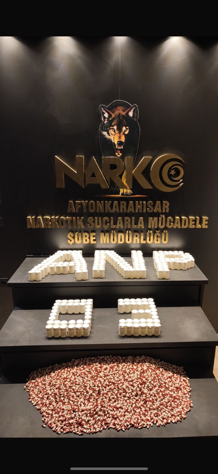 Binlerce Adet Sentetik Ecza Ele Geçirildi