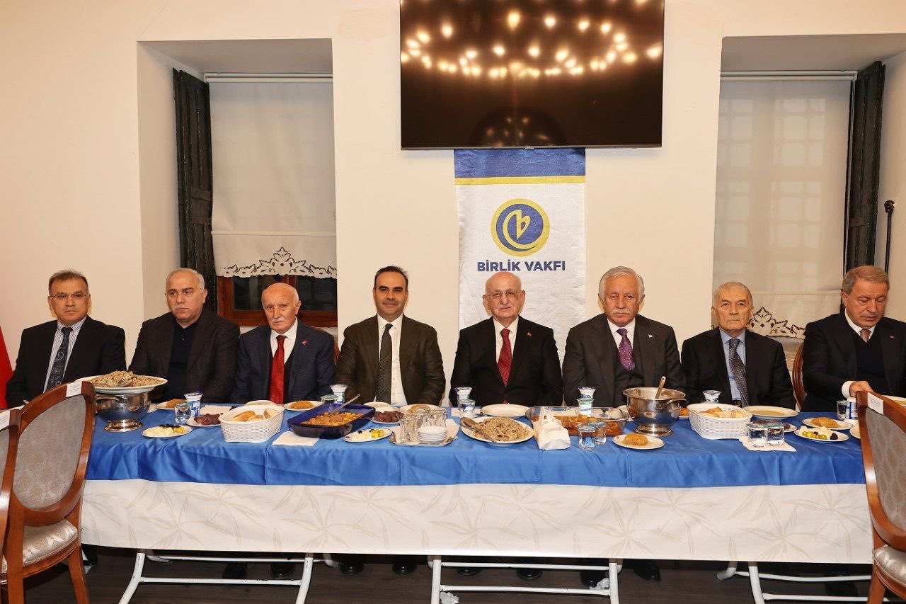 Birlik Vakfı'nda İftar Buluşması