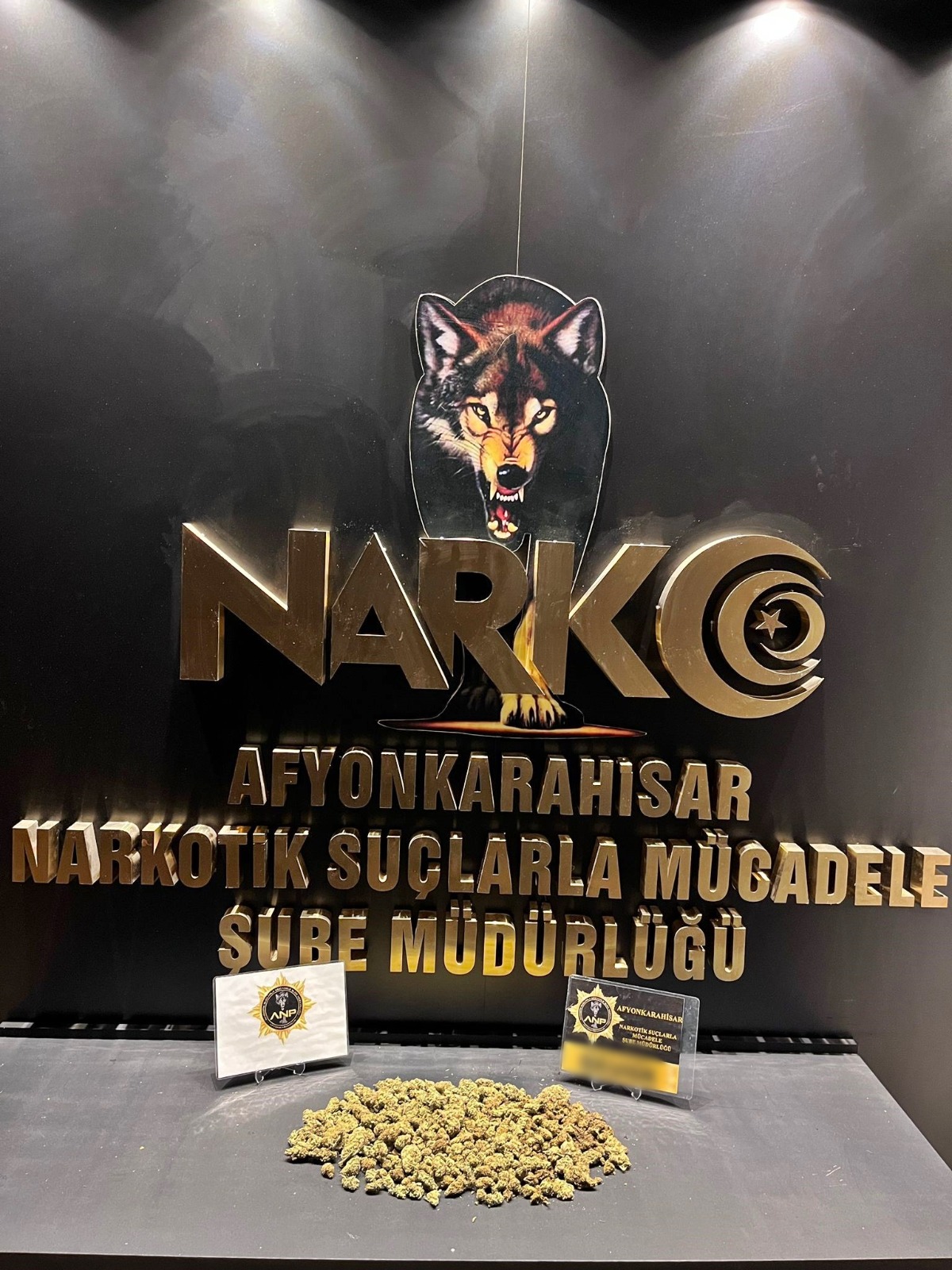 Bolvadin’de Uygulama Noktasında Durdurulan Araçta Uyuşturucu Madde  Ele Geçirildi