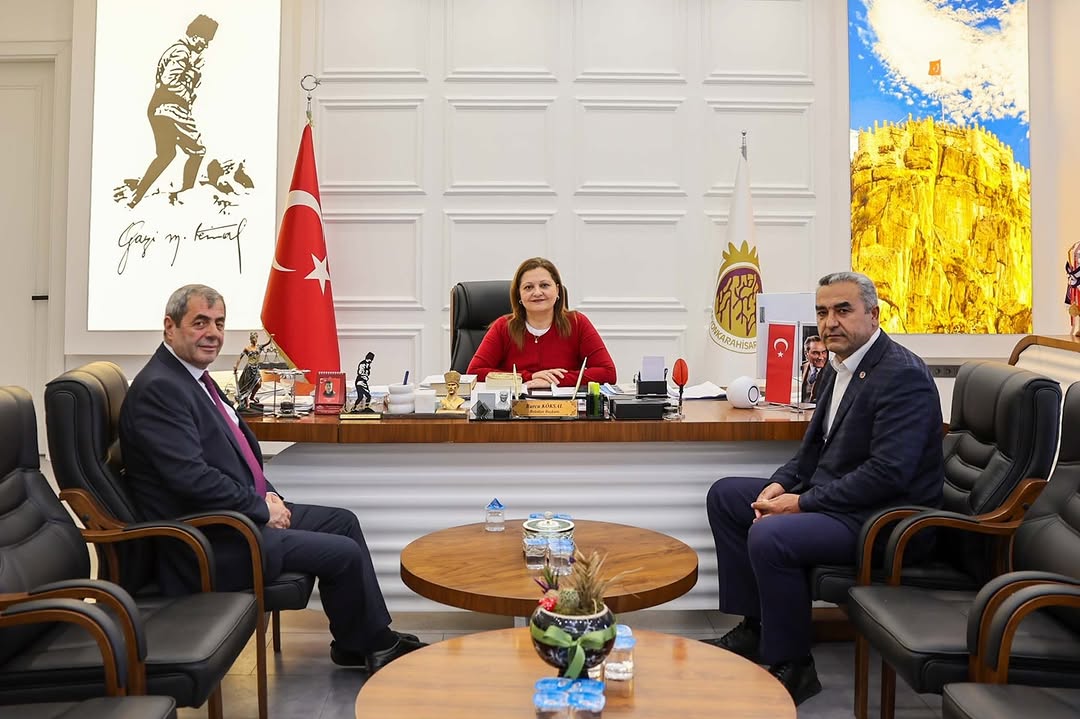 CHP Bayat İlçe Başkanı Ömer Mumcu ve İl Genel Meclis Üyesi Hasan Başer ile Görüş Alışverişinde Bulundu