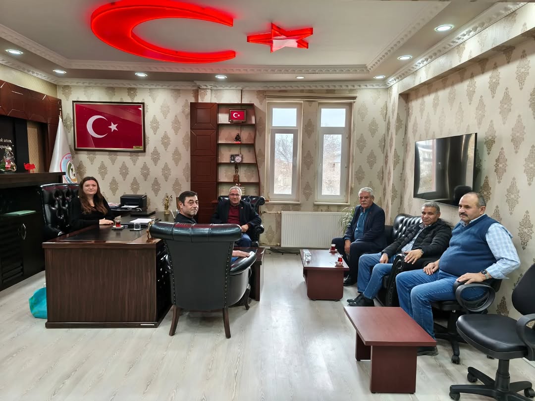 CHP İlçe Başkanları Evciler Belediyesi'ni Ziyaret Etti