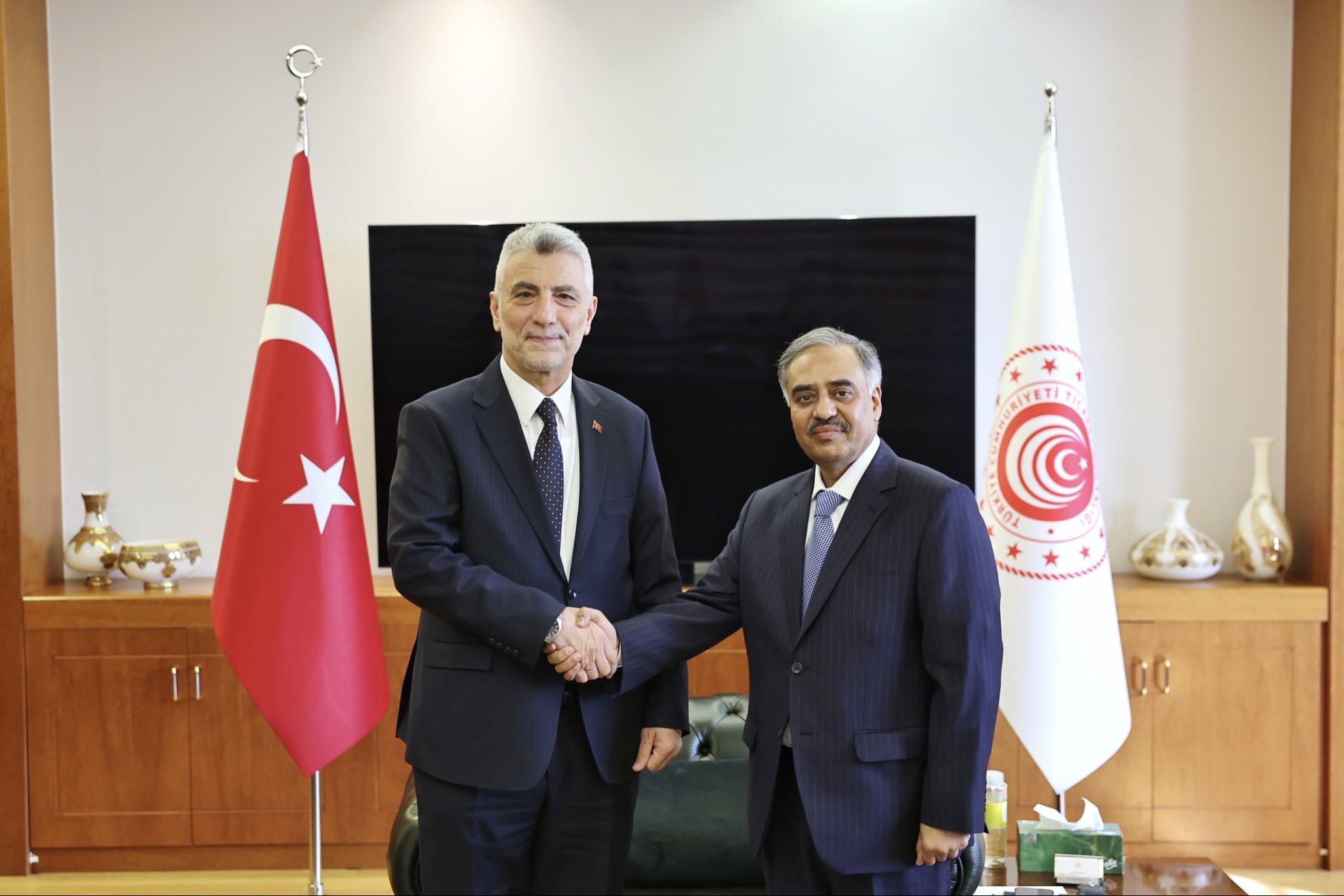 D-8 Genel Sekreteri Türkiye'de