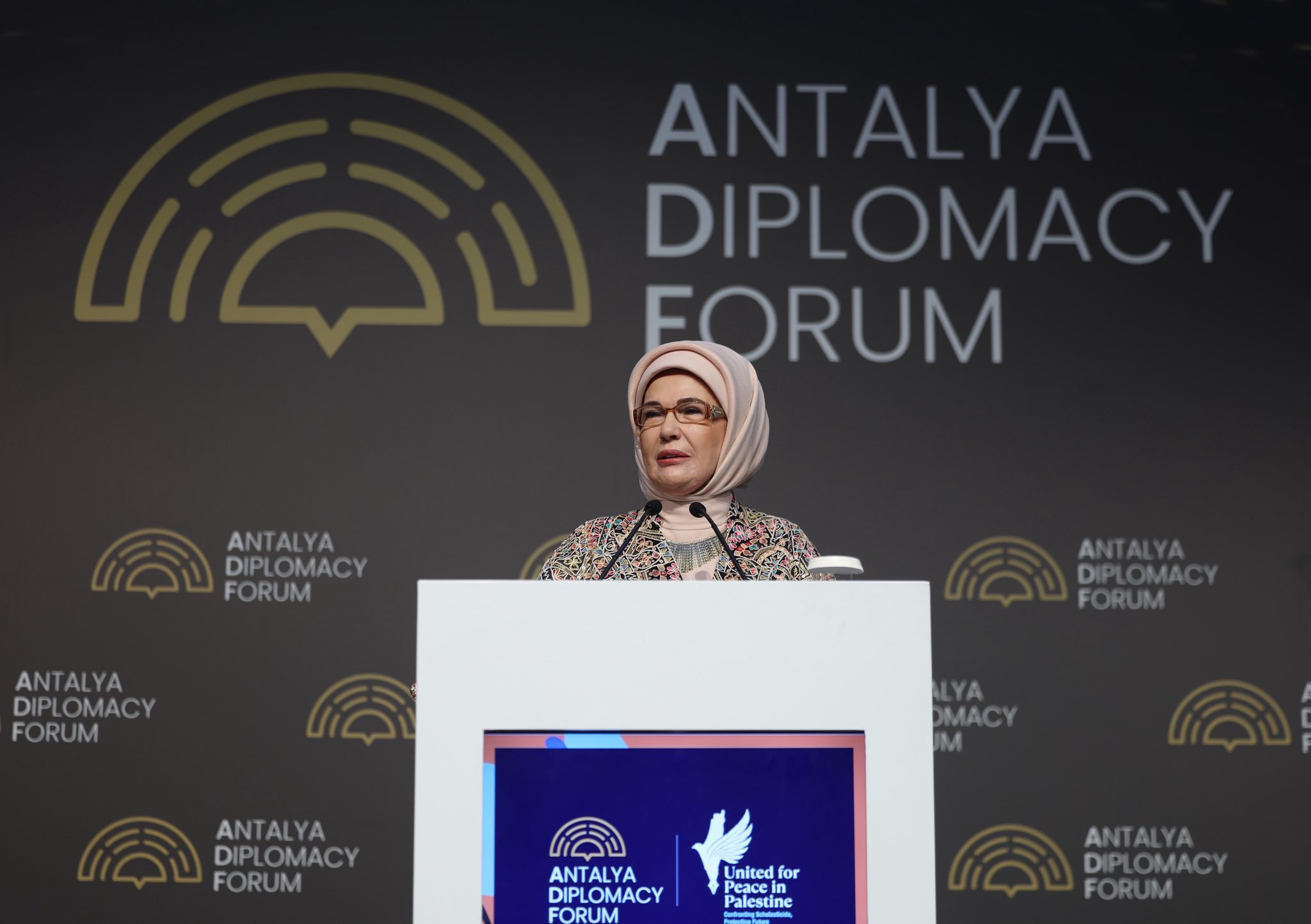 Emine Erdoğan, Filistin temalı programa katıldı