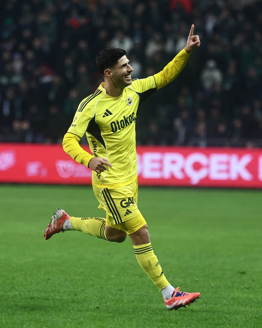 Fenerbahçe'den Marco'ya Övgü Dolu Paylaşım