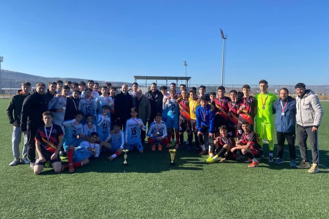 Genç Erkekler Futbol Okul Sporları Müsabakaları Sona Erdi