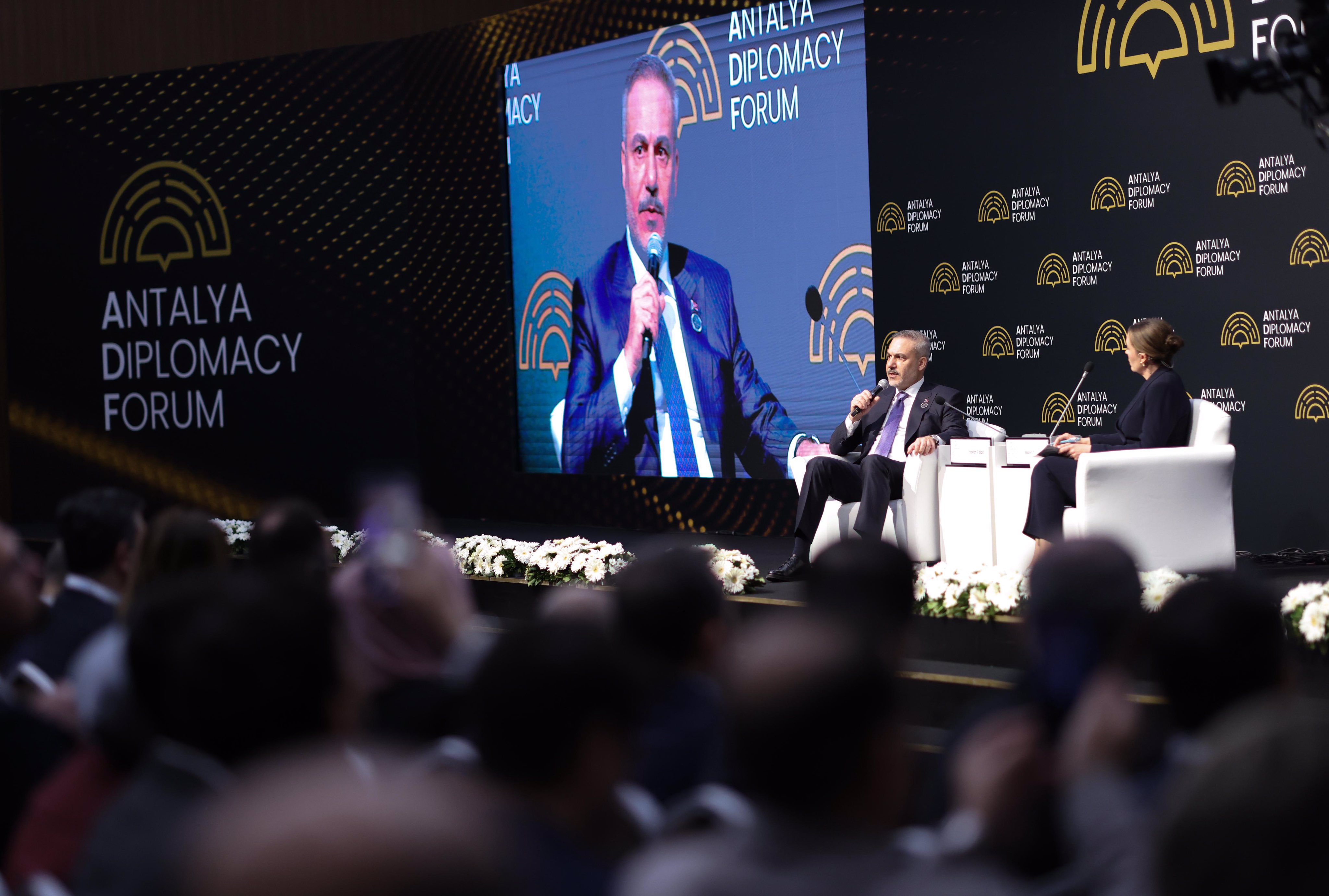 Hakan Fidan, Antalya Diplomasi Forumu'na katıldı